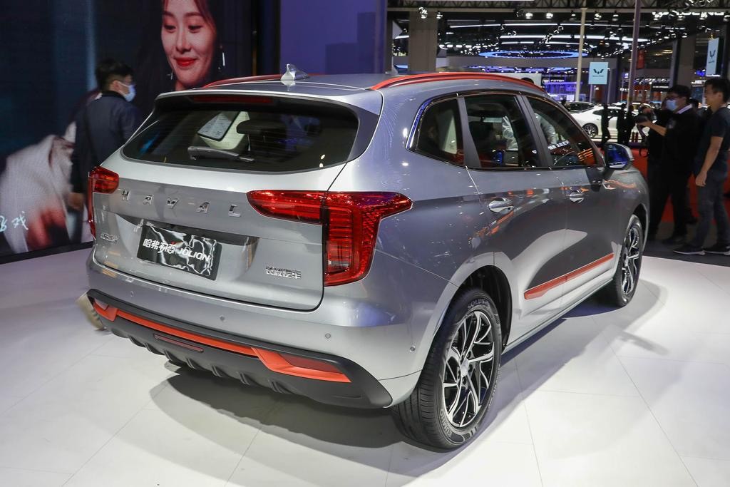 15万想换家用suv这几款真香,颜值党的首选suv当属长安新cs75