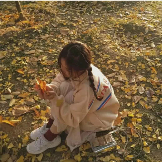 男生别再叫“小姐姐”了，试试这“3个昵称”，女孩子都吃这一套