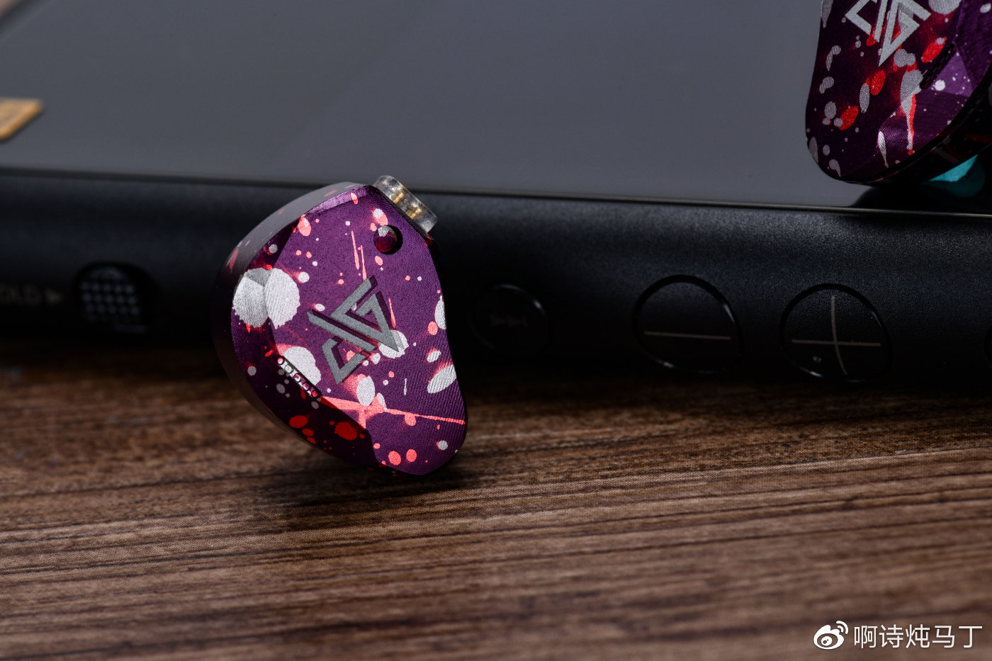 视觉系大师，声音是否也好听？—徕声RT-3三单元圈铁耳机