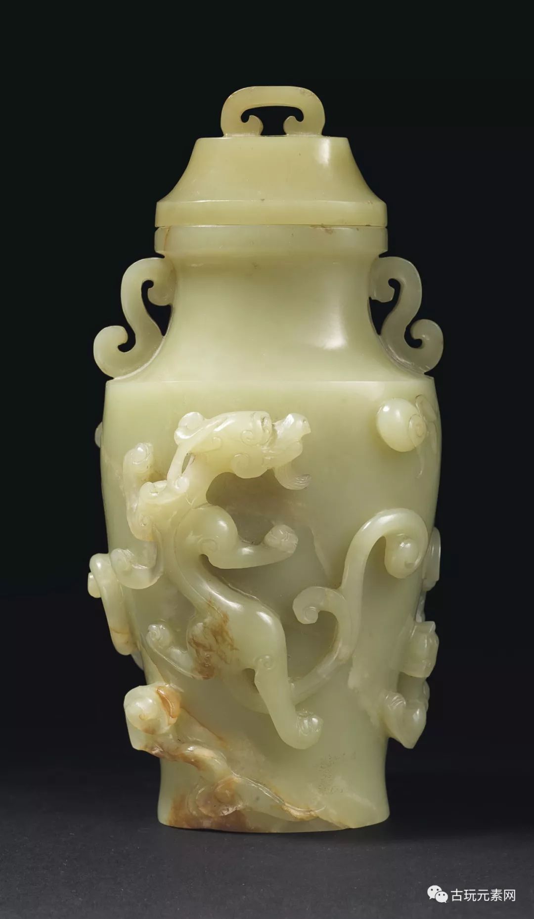 纽约苏富比总成交约1.2亿乾隆青白玉双鱼洗近2000万人民币成交