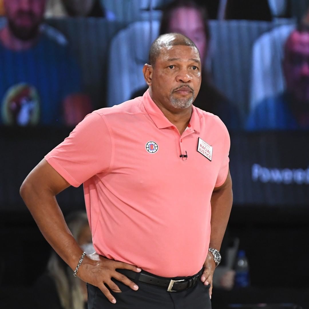 快船主教练里弗斯为诺维茨基暂停,快船教练里弗斯被裁