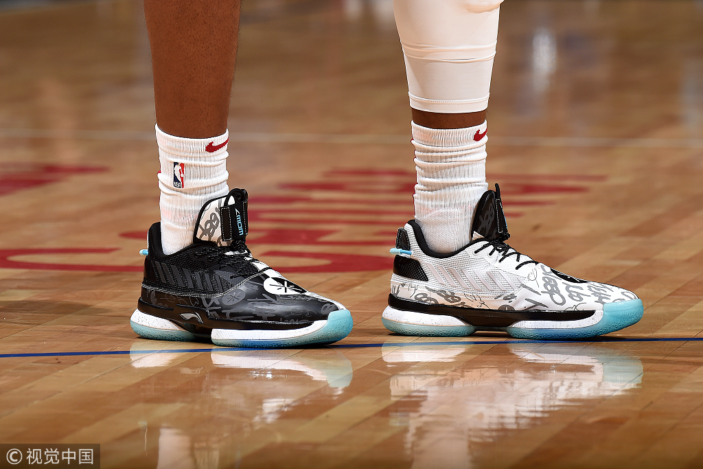 韦德的最新战靴,盘点nba上脚球鞋欧文