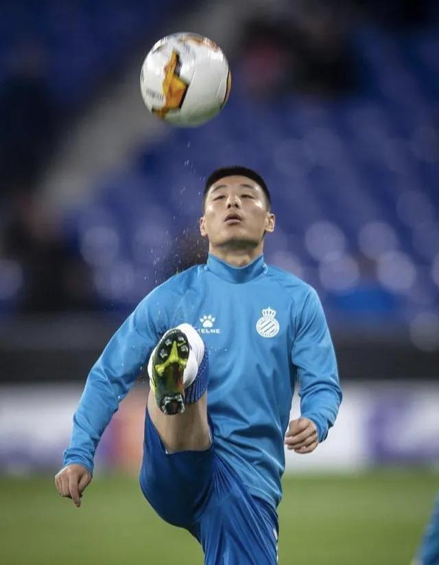 国足应向朝鲜男足学习朝鲜队在2010年世界杯只与巴西差一粒进球