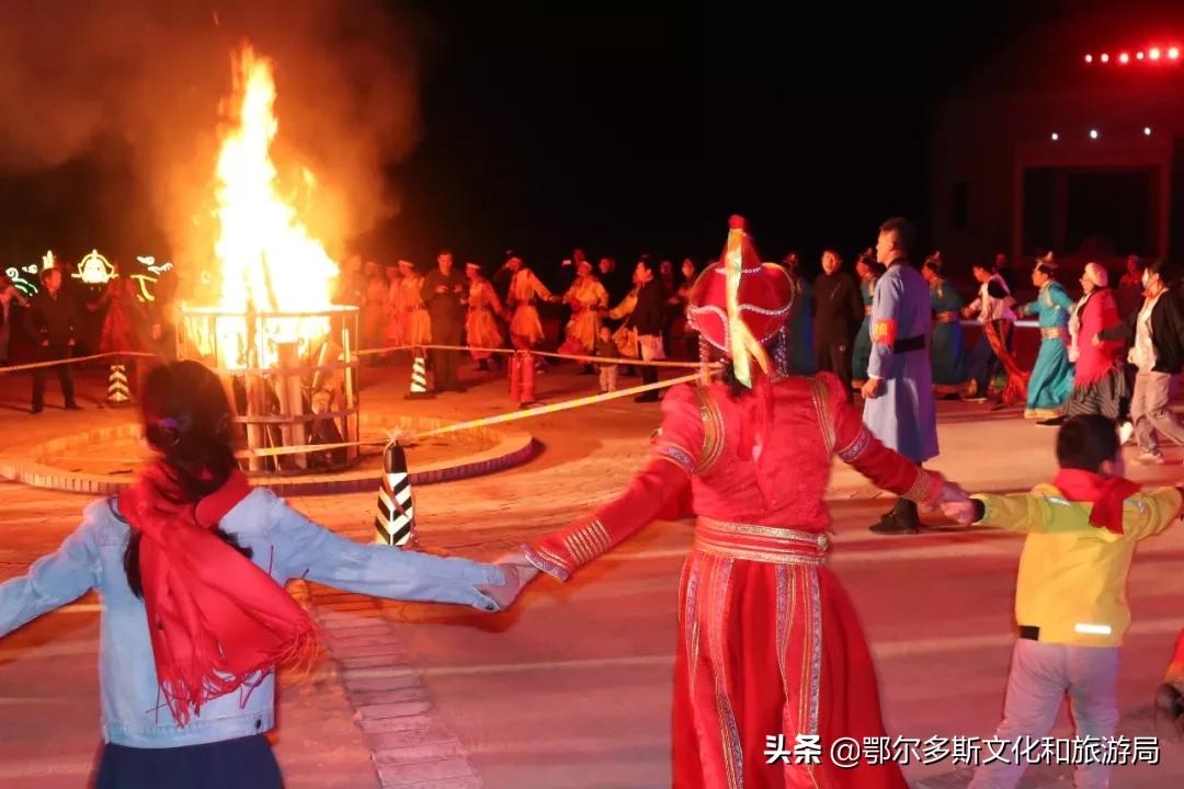 转九曲猜灯谜，赏民俗听老腔，约网红品美食到康镇~