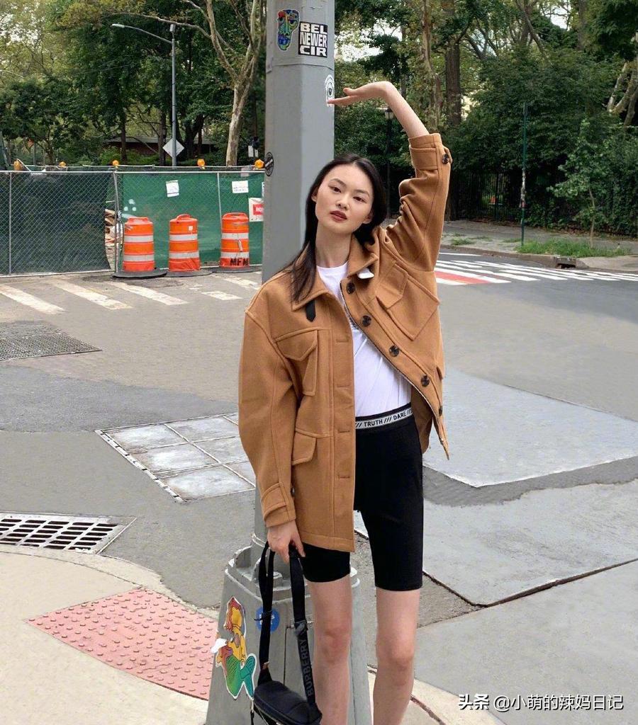 145-150矮个子露脐t恤个性,今年最时髦的t恤穿法都在这了