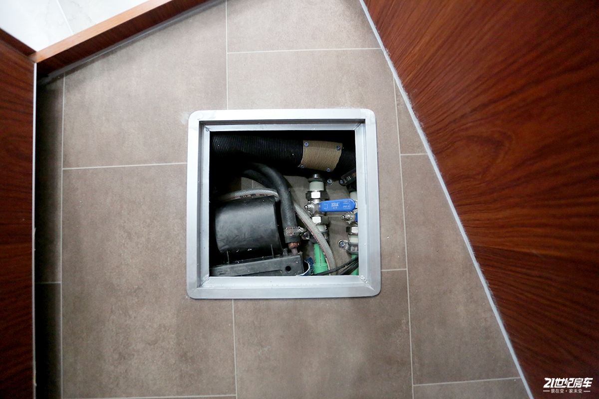 最便宜五十铃700p房车价格,2021款五十铃700p无疆四驱房车