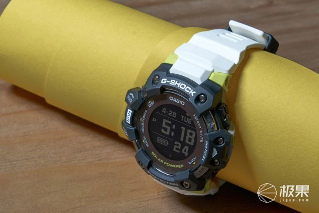 戴上它驾驭运动？心率时间一目了然，突破自己竟如此简单~