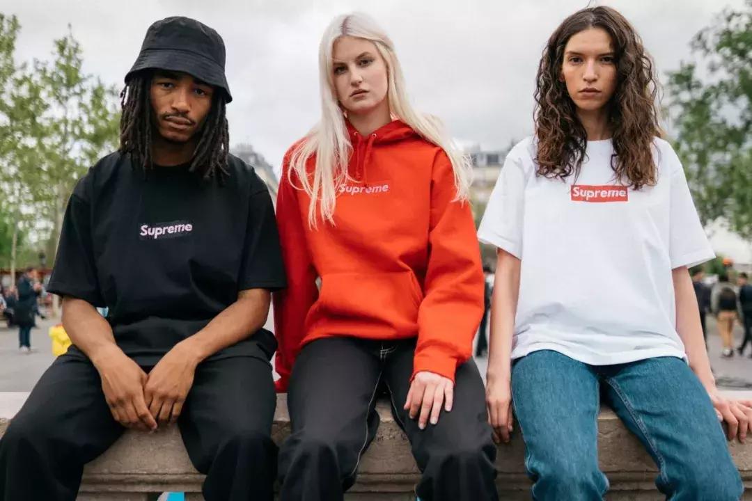 穿着大logo装潮人说的就是你吧！