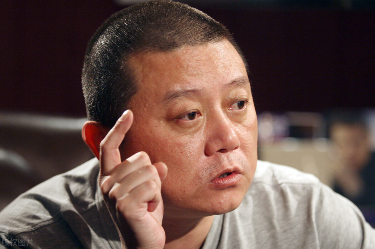 女星曝光13位“*规则潜**”导演名单，娱乐圈真的很乱吗？你怎么看