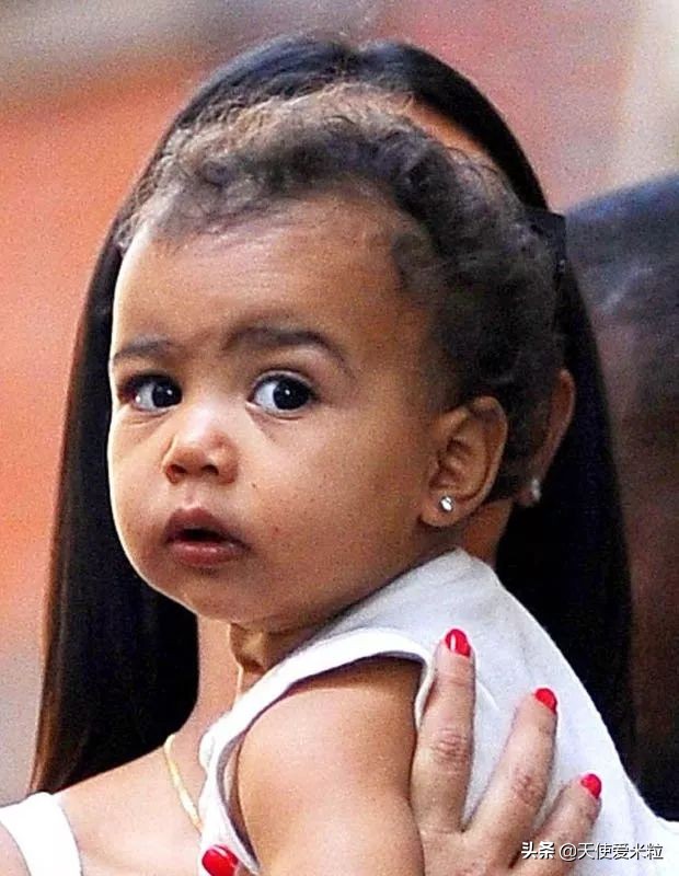 1岁的Stormi有主题乐园，7岁小七做spa，星二代究竟多烧钱？