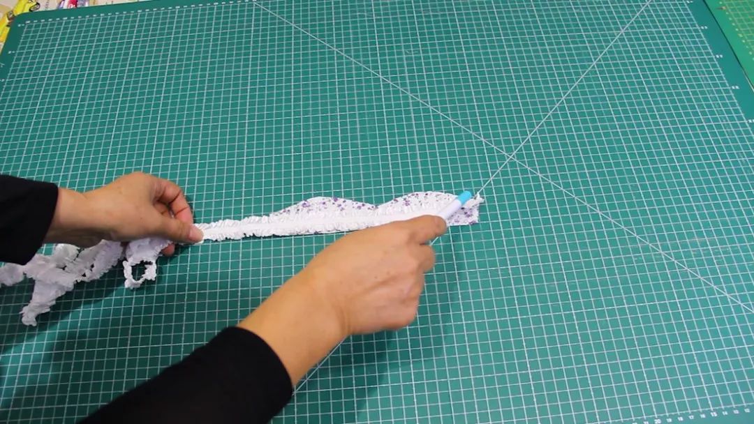 手残党制作娃娃衣服教程,衣物改造变玩偶