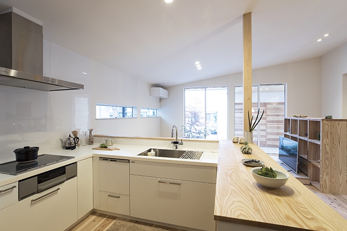 最美露台阳光房花园,灯光下的露台花园温馨又治愈