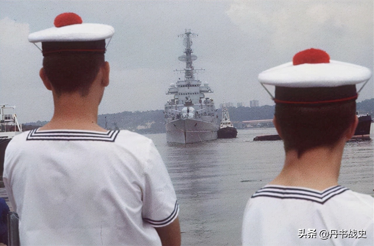 法国科尔伯特号防空巡洋舰，戴高乐的海上座驾