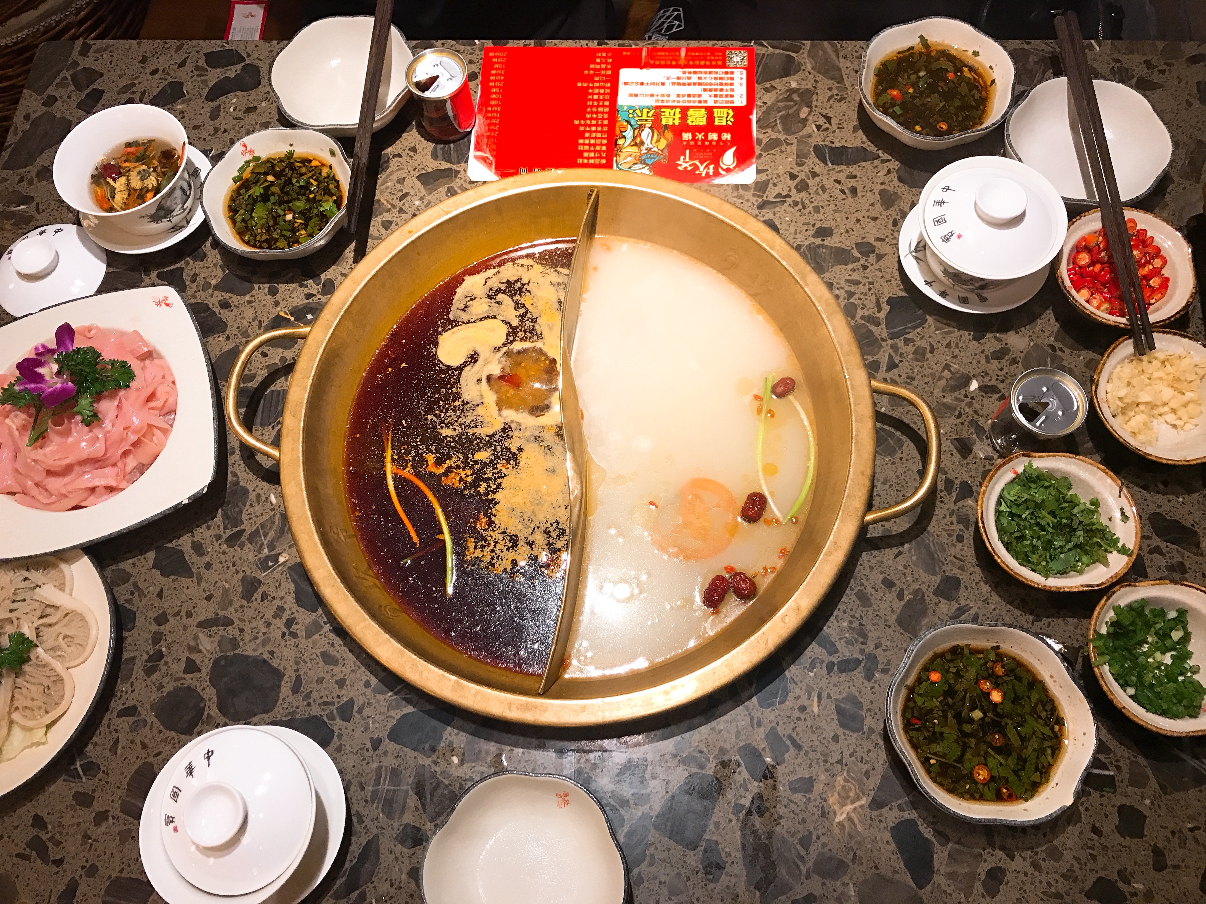 南宁有韭菜花的火锅店,南宁航洋城的火锅店有哪些