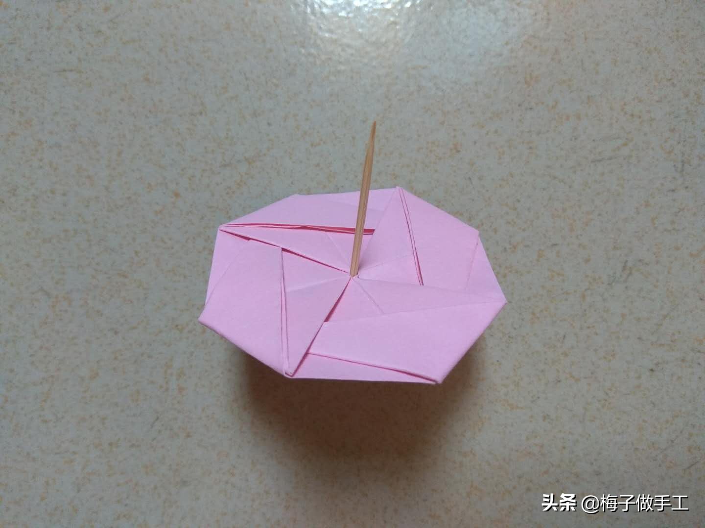 简易折纸小陀螺不用胶水一张纸,折纸小玩具一张纸超简单陀螺