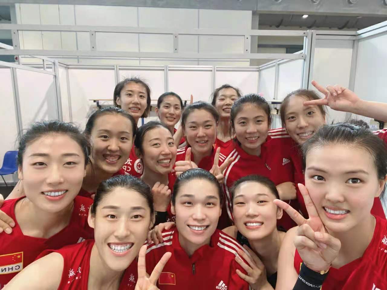 中国女排大比分逆转,中国女排大翻盘意大利