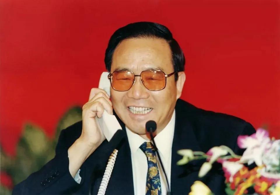 国产手机的十年遗憾,国产手机三十年变迁史