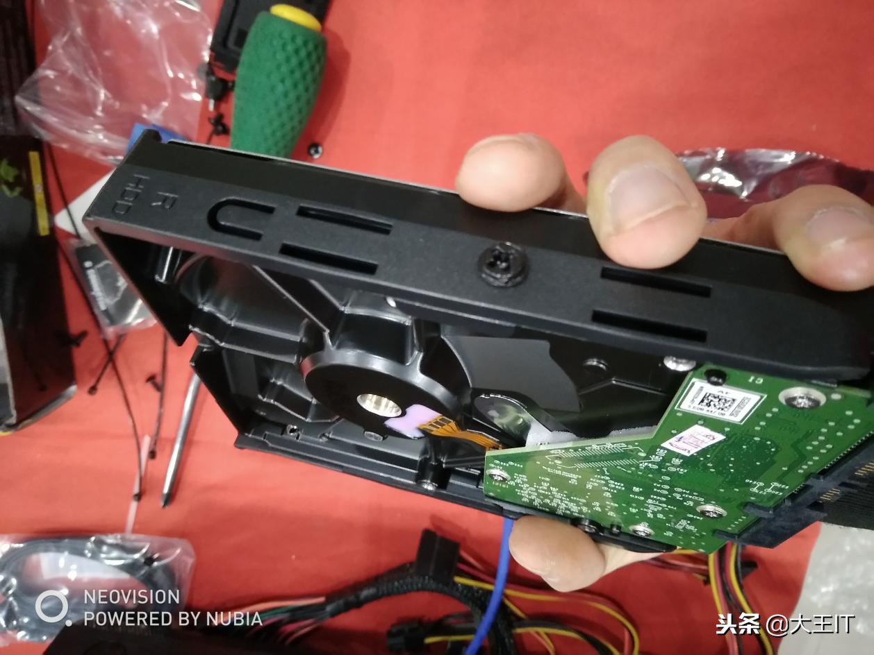 电脑自己组装新手,电脑怎么组装教程