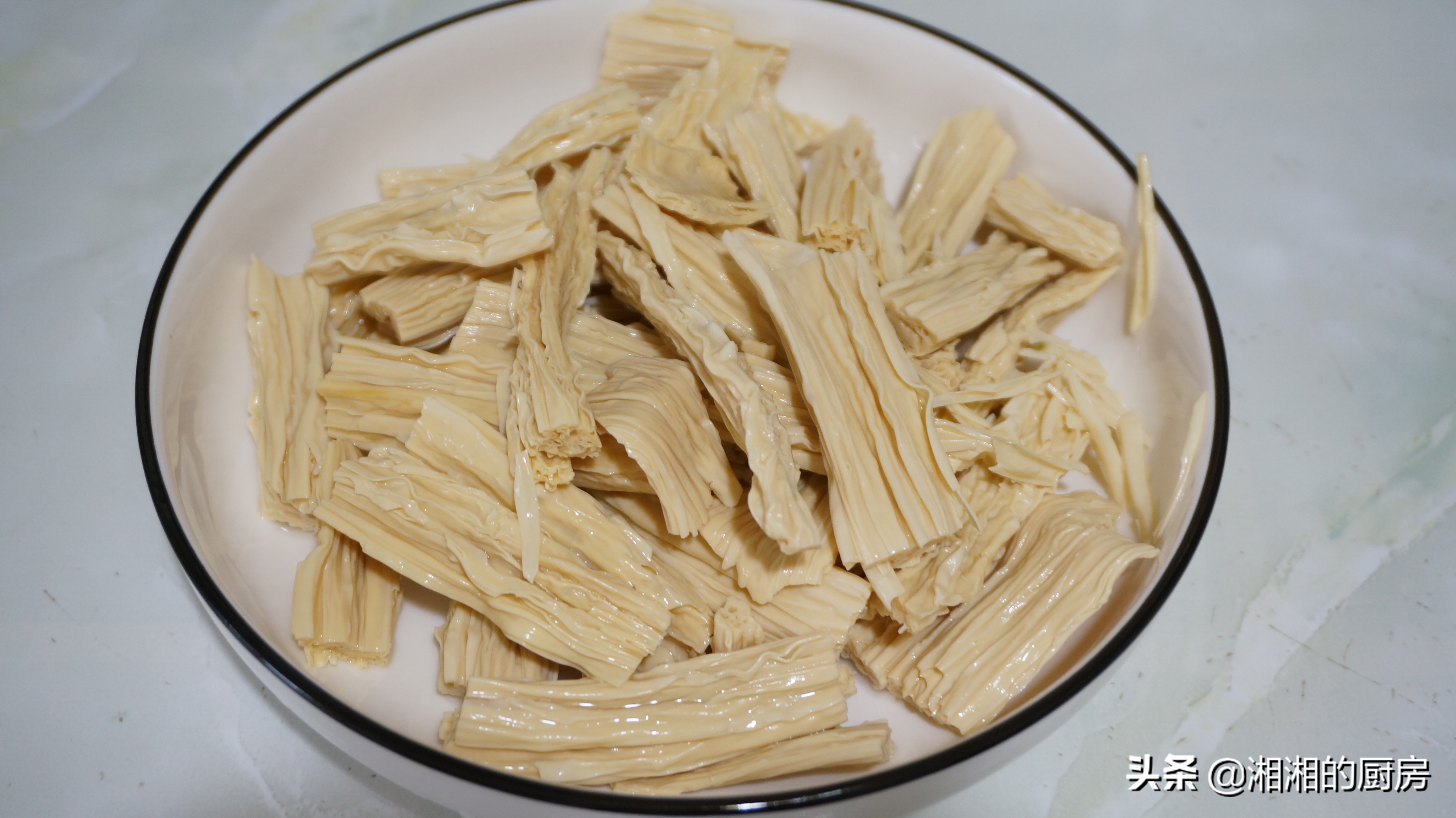 做鸭肉的时候怎么去鸭肉的腥味儿,鸭肉怎么煮才能去除腥味