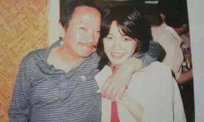 古龙情史江湖故事,古龙所经历的感情历程