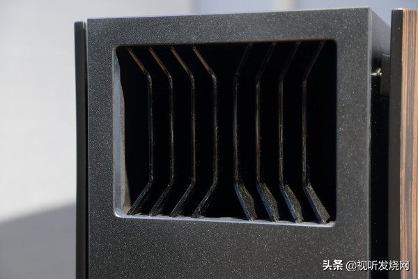 让音乐复活：PMCfactfenestria落地音箱