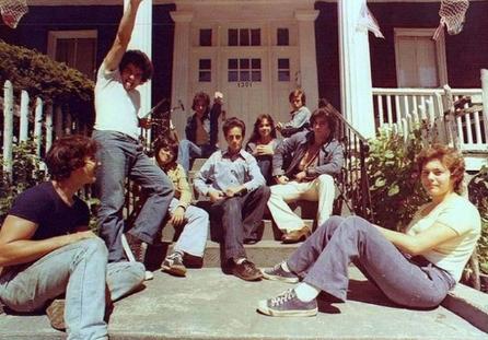 腿很粗裤子怎么穿好看,腿特别粗还短穿什么裤子好看