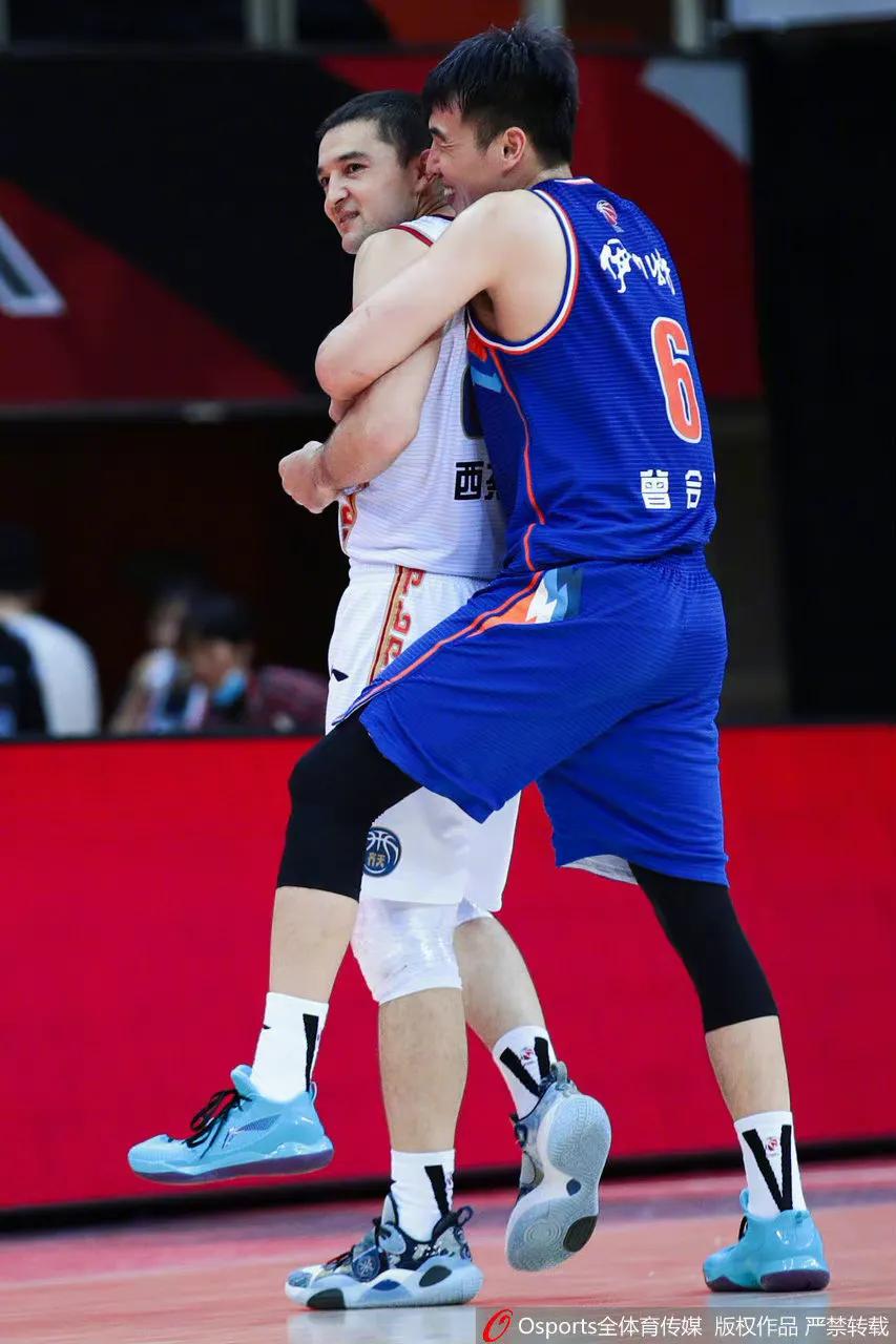 西热力江离开新疆照样打进总决赛,各队球员力挺西热力江