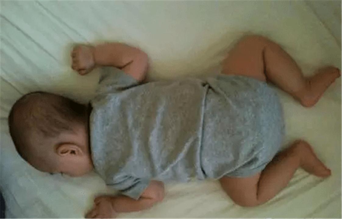 给宝宝趴着睡好不好,宝宝喜欢趴着睡要帮孩子调整吗