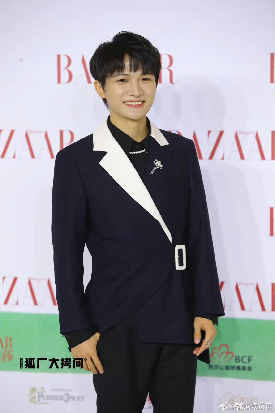 芭莎慈善夜：杨幂，宋茜，baby，陈伟霆，杨洋，朱一龙，周深