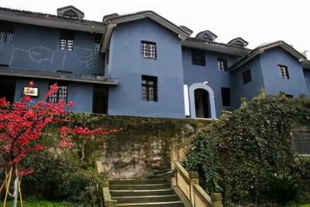 红岩女主饶国模：为爱私奔，丈夫入国民*党**并再婚，她把家献*产党共**