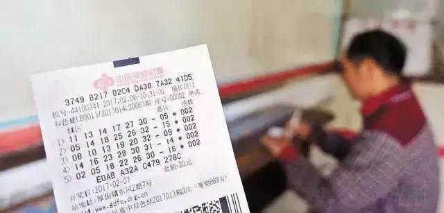 以案为鉴在朋友圈卖什么东西违法,公安提示这五种不要晒朋友圈