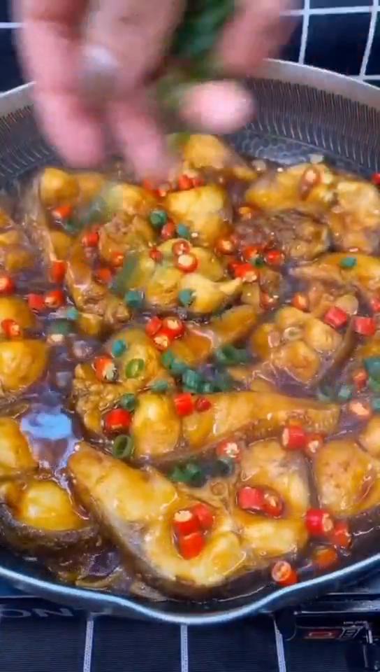 做个美味的红烧鱼,鱼肉最好吃的做法红烧鱼