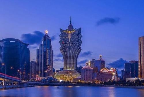 65年，77年，89年出生的属相蛇一生运势有何不同？转发菩萨积功德