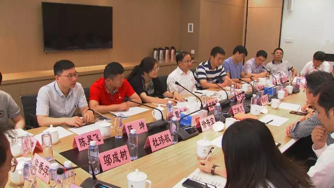 中央扫黑除恶第16督导组第三小组到虹口足球场等地现场督导