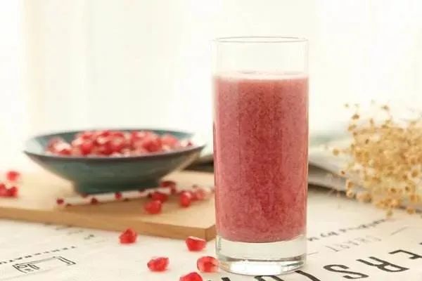 新品上市突尼斯软籽酸甜口石榴,正宗突尼斯软籽石榴成都