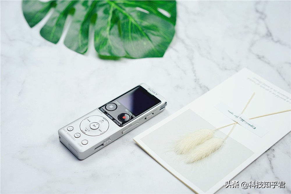 索尼录音笔ux570与575哪个更值,索尼录音笔icd-ux575