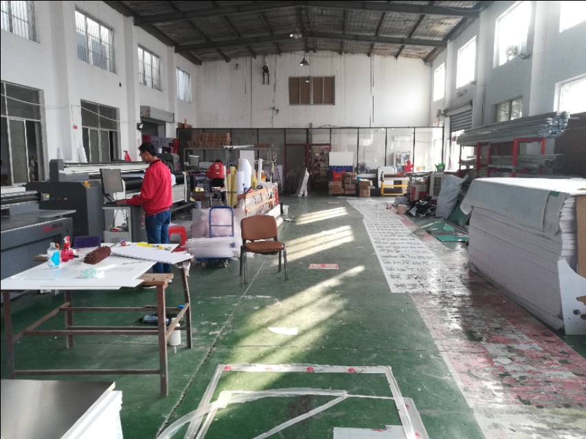 靠一台电脑半年赚85万,只靠一部手机能赚钱吗