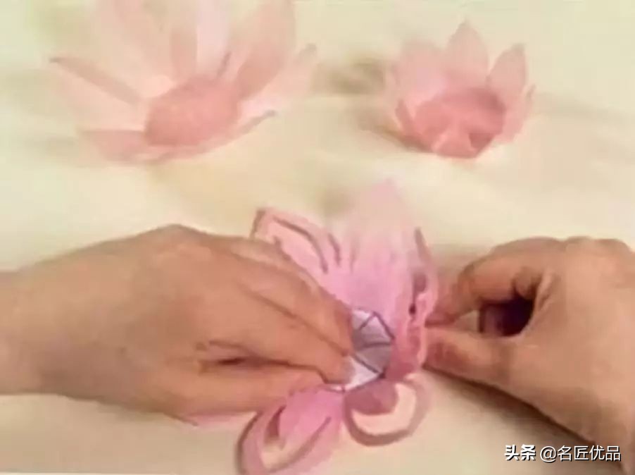 手工制作荷花睡莲,夏天的荷花手工小朋友