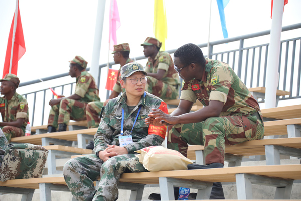 国际军事比赛国际队伍入场,国际军事比赛装甲车飙车