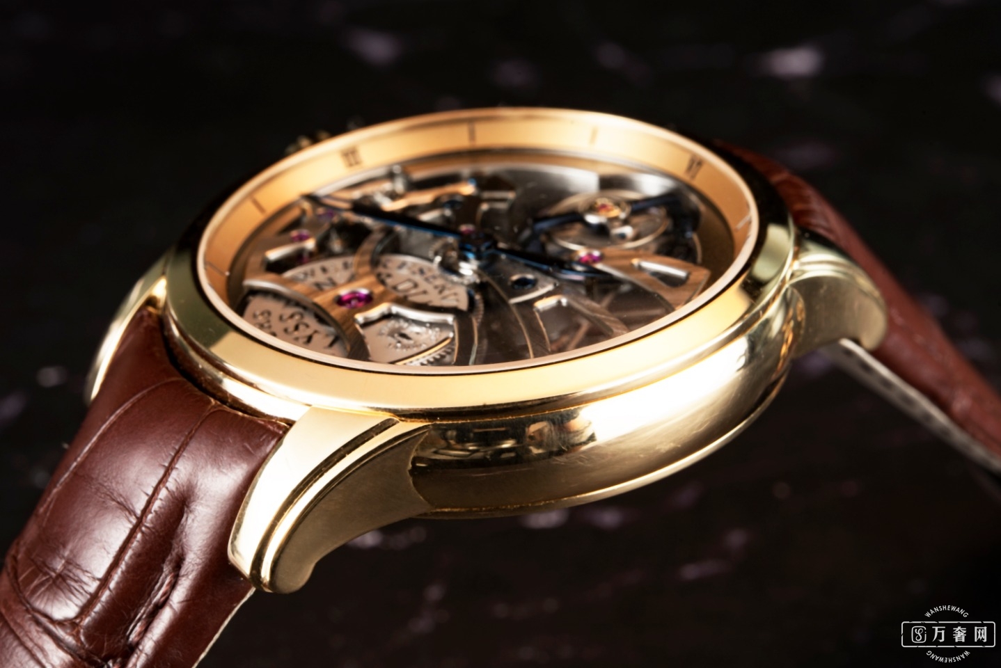 雅典表蓝宝石,手表界的大佬