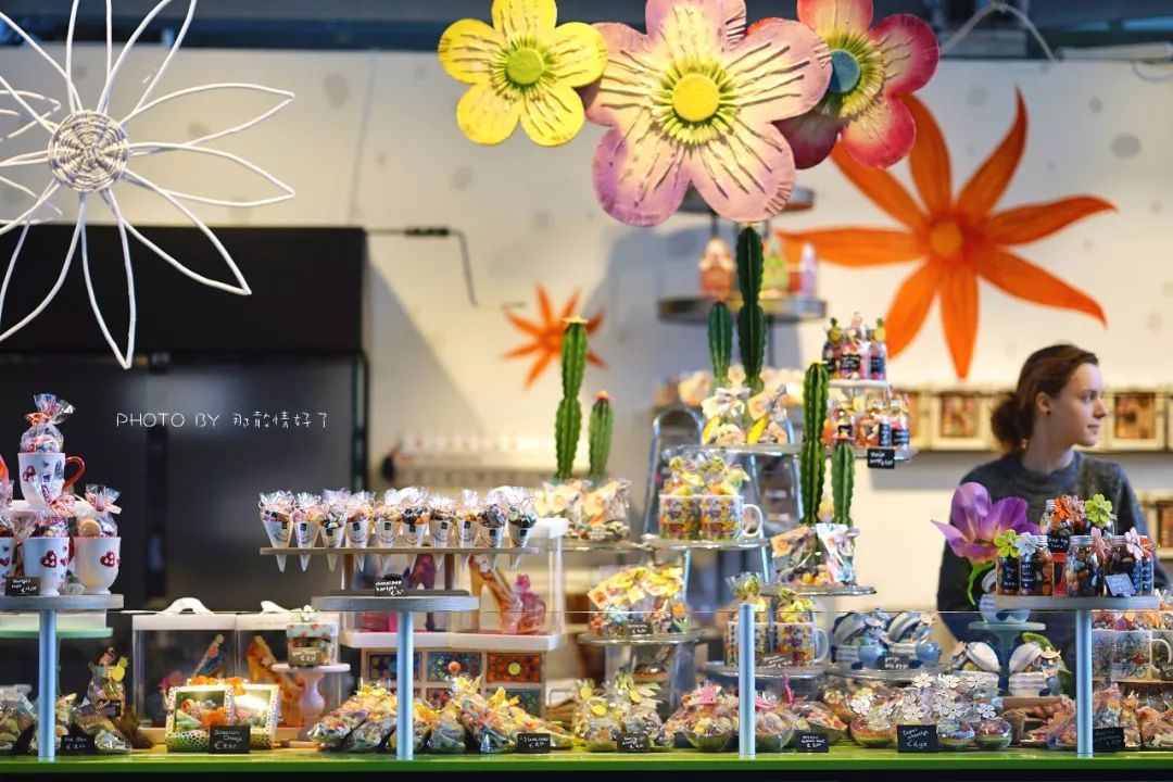 鹿特丹大厦侧面视角,鹿特丹奇异建筑