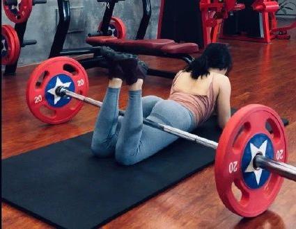 抖音最火身材摆锤,抖音臀腿挑战