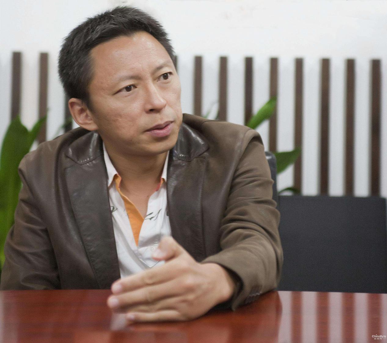 张朝阳视频谈罚款迟到,张朝阳回应迟到扣钱