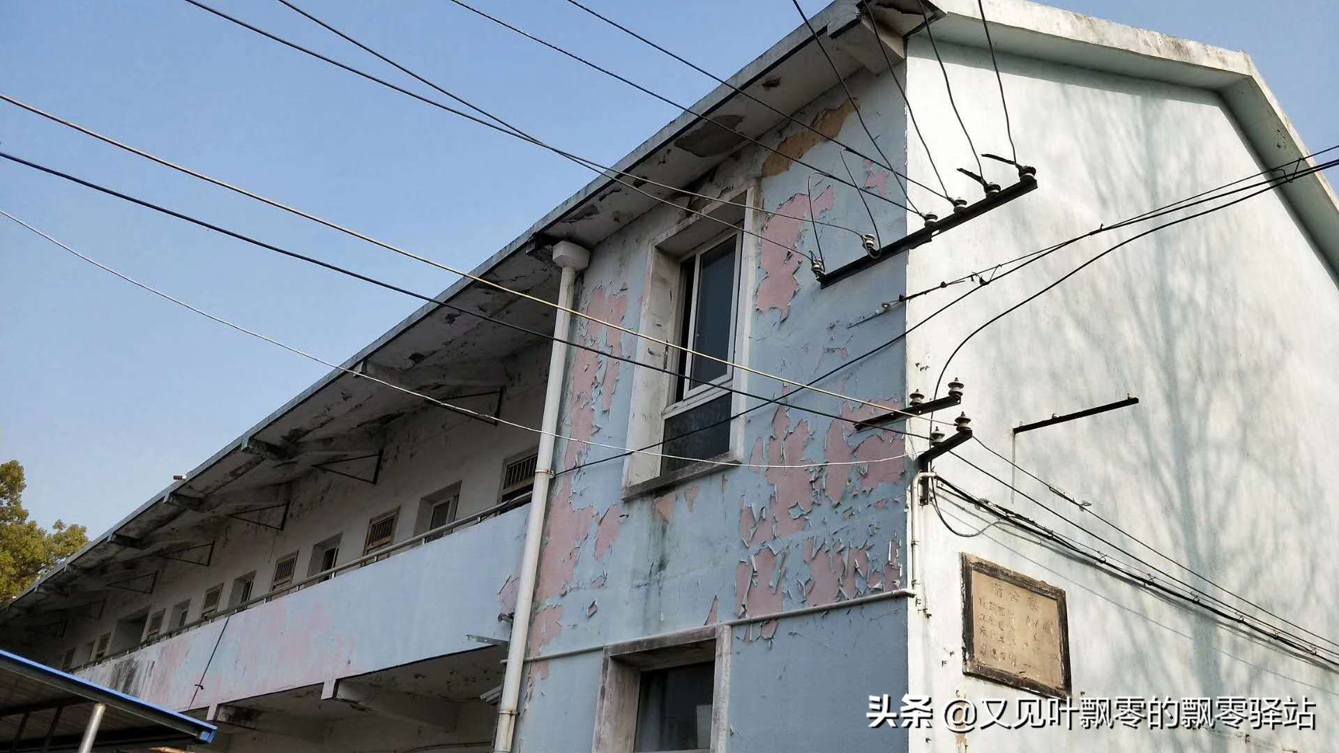 荒废已久的学校,荒废的学校都是回忆