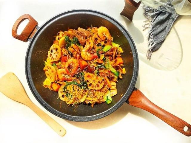 饭店做的麻辣香锅怎么做的,麻辣香锅的家常做法开胃又下饭