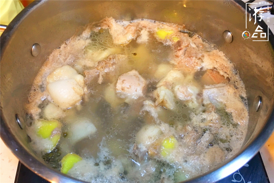 老鸭火腿煲的做法要焯水吗,自家土老鸭要不要焯水炖汤