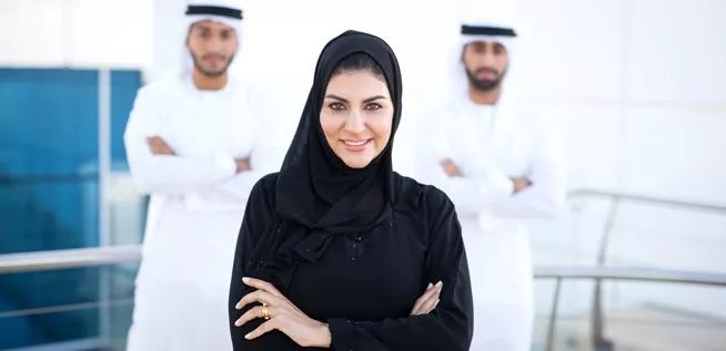 迪拜属于哪个国家什么民族,迪拜地位最高的是什么