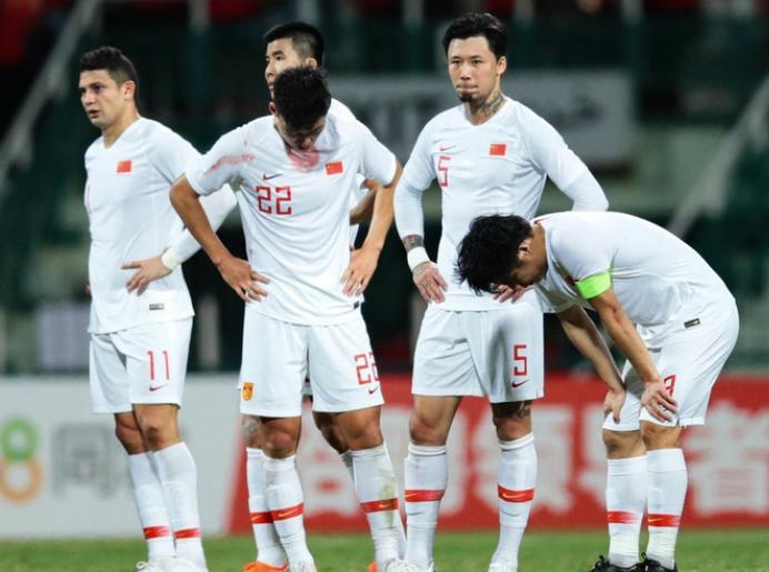 无情嘲讽！韩媒再次挖苦国足：足球在这个国度就是趣闻