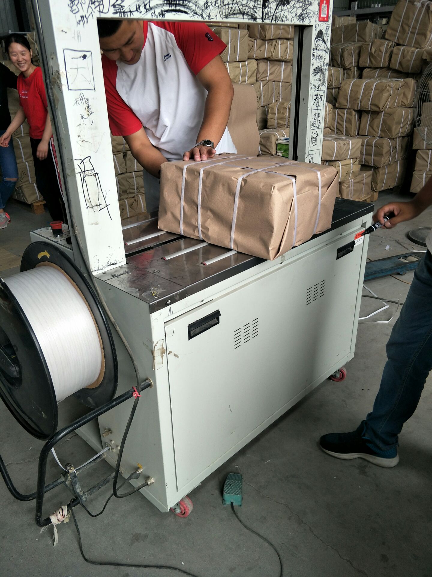 书籍批发商如何配货,书籍类目如何无需物流发货