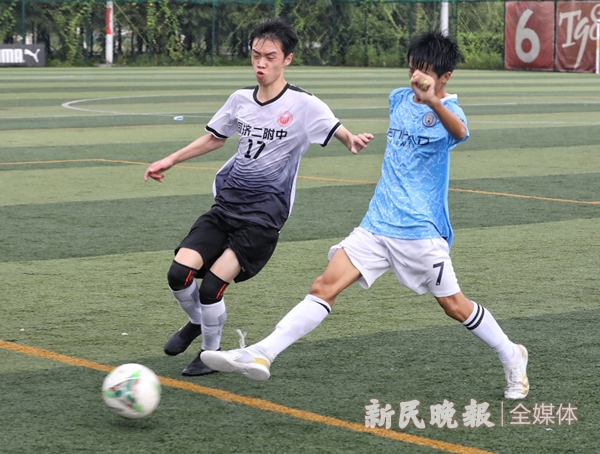 双减后青少年参加篮球活动,新民晚报杯暑期中学生足球赛